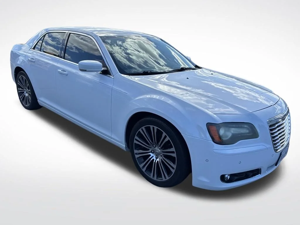Used 2013 White Chrysler S image 2