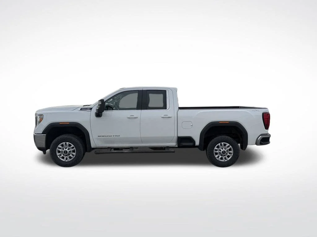 Used 2022 White GMC SLE image 2