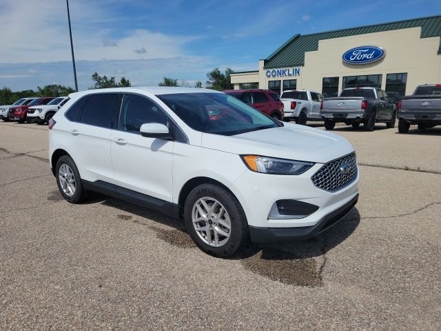 Used 2024 White Ford SEL image 18