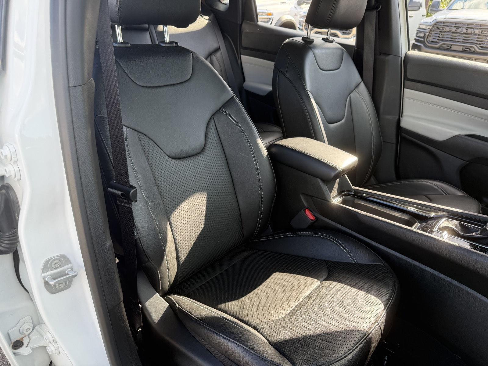 Used 2025 Bright White Clearcoat Jeep Limited image 20