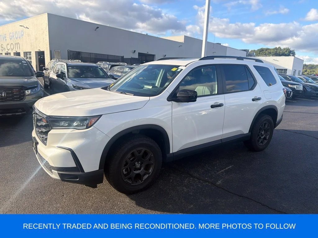 Used 2025 White Honda TrailSport image 2