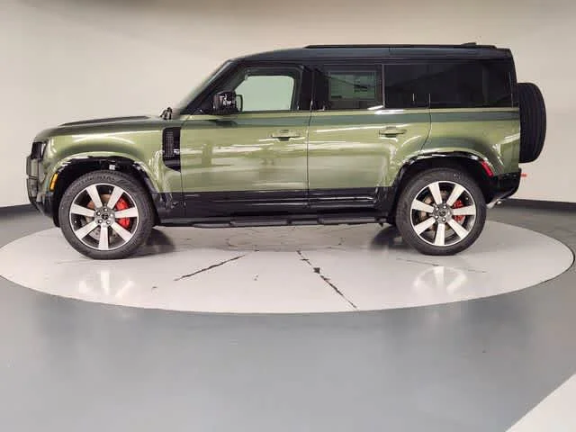 New 2026 Woolstone Green Metallic Land Rover X image 7