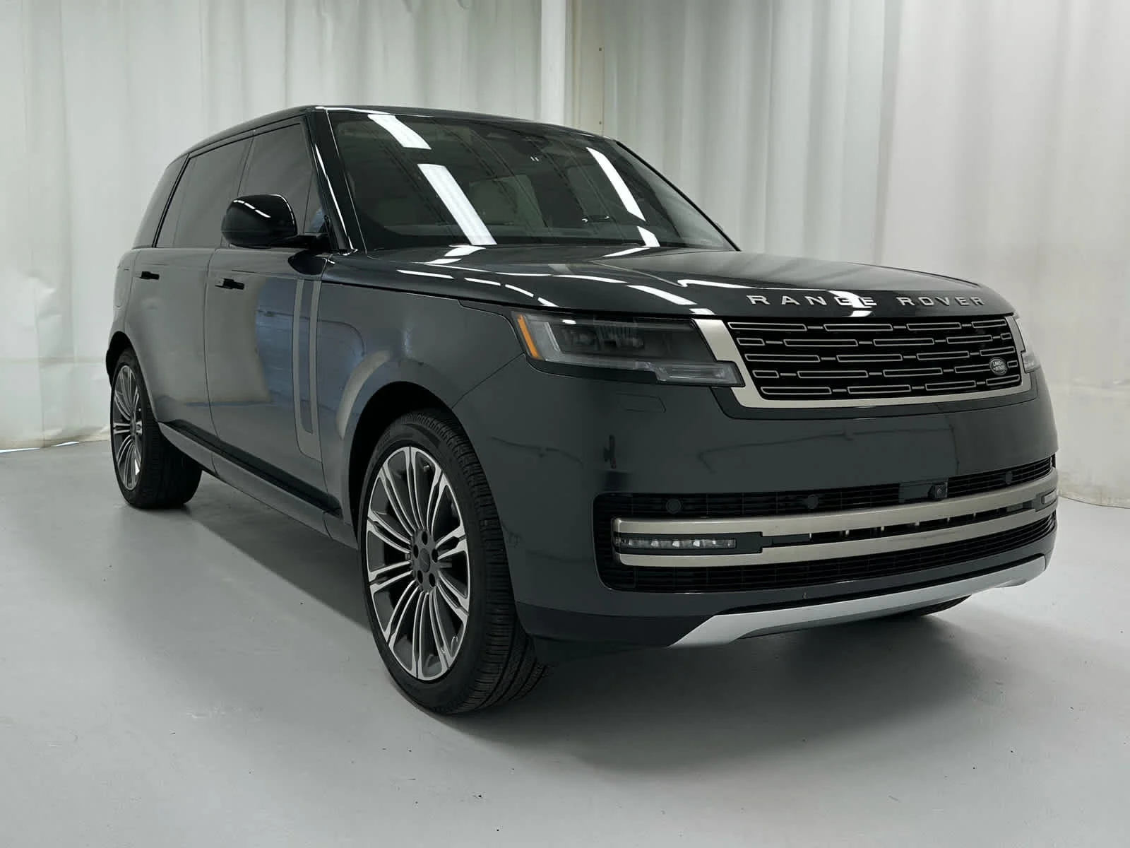 2026 Land Rover Range Rover SE