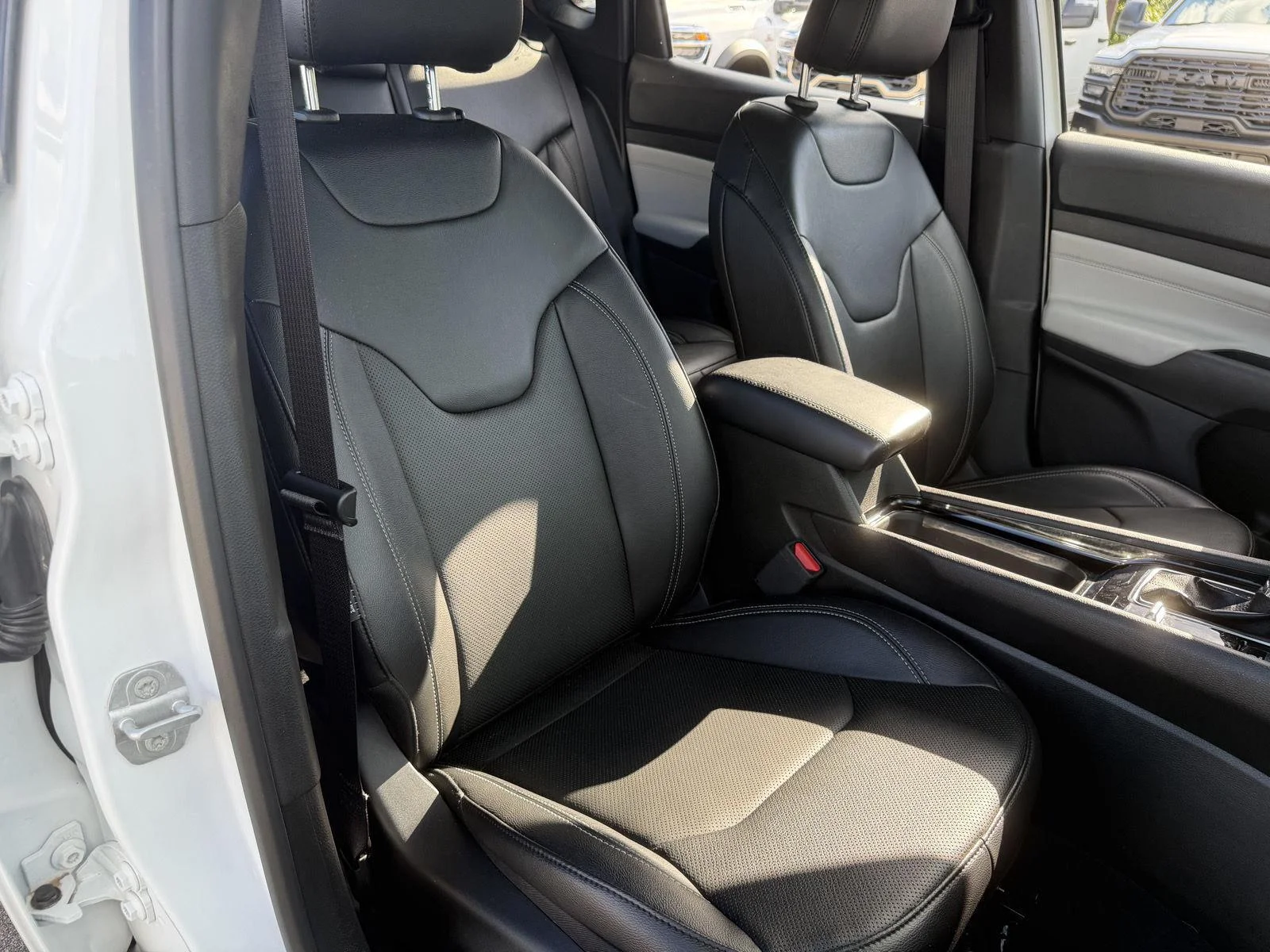 Used 2025 Bright White Clearcoat Jeep Limited image 20