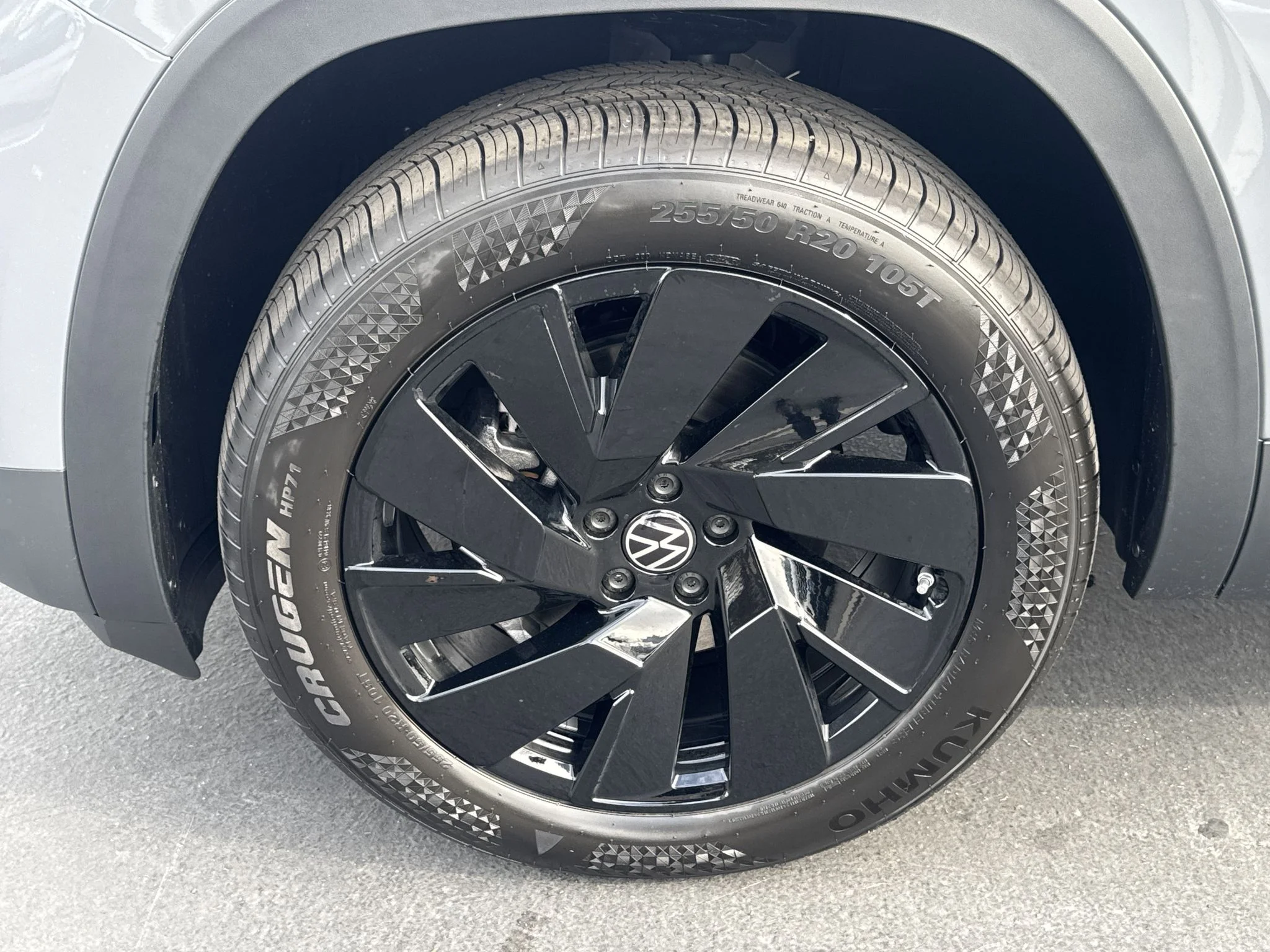 New 2026 Pure Gray Volkswagen 2.0T SE w/Technology image 11