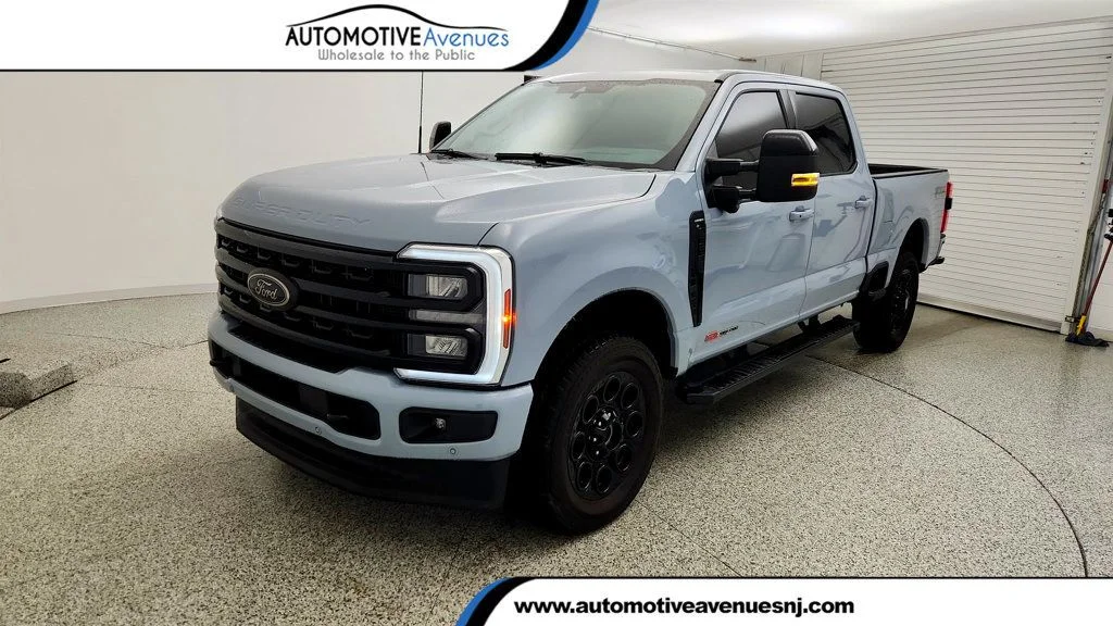 2024 Ford F-350 Lariat 4x4 Crew Cab 6-3/4' Box SRW's photo