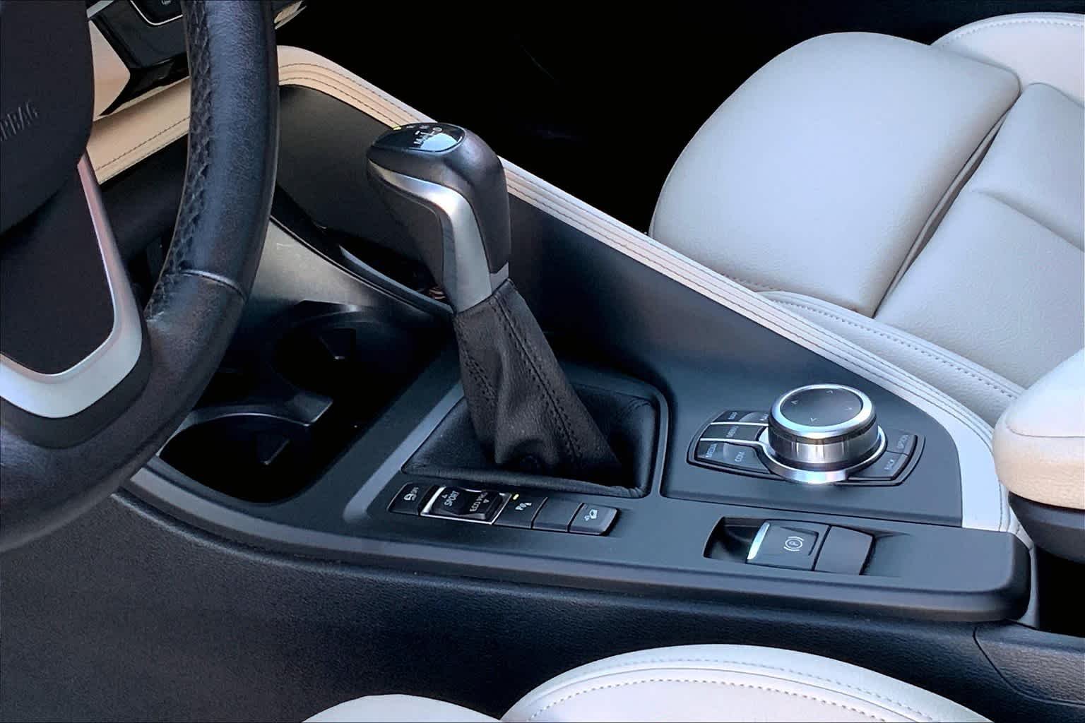 Used 2019 Black Sapphire Metallic BMW xDrive28i image 16