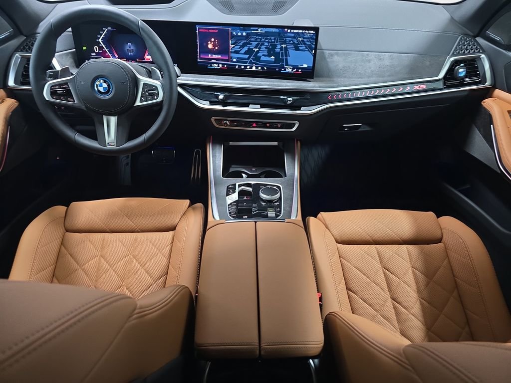 New 2026 Dravit Grey Metallic BMW xDrive50e image 8