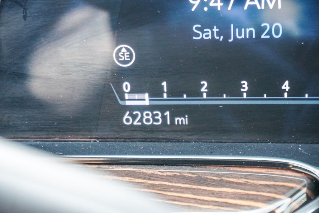 Used 2023 White Cadillac Premium Luxury image 28