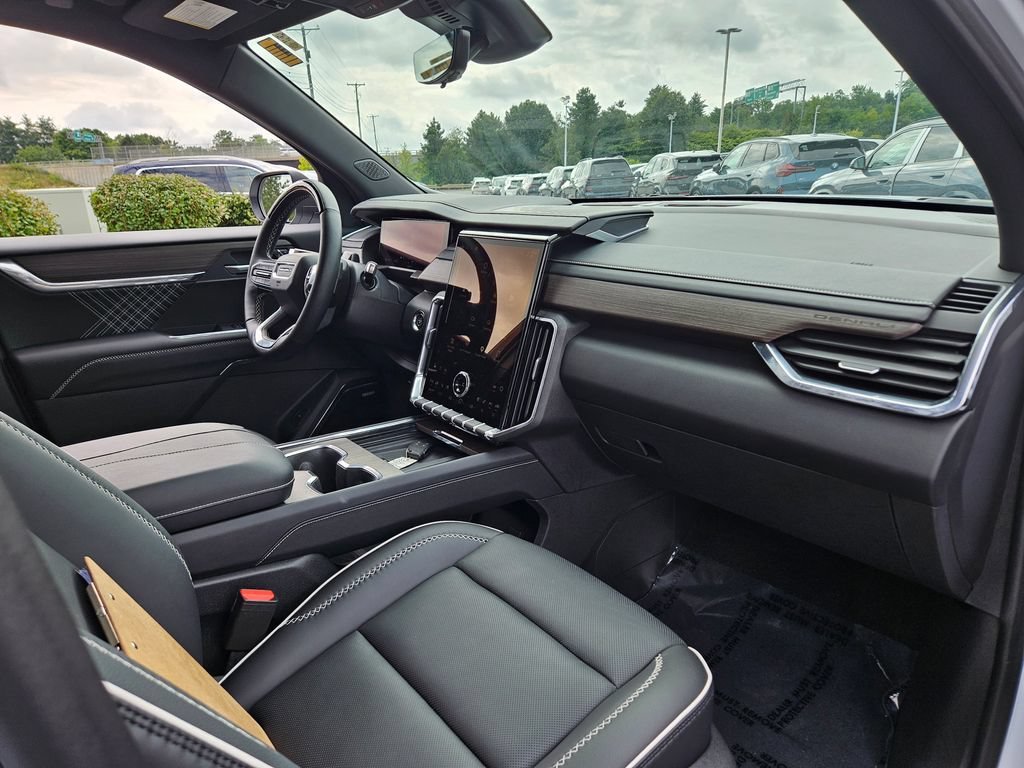 2026 GMC Acadia Denali - Photo 12