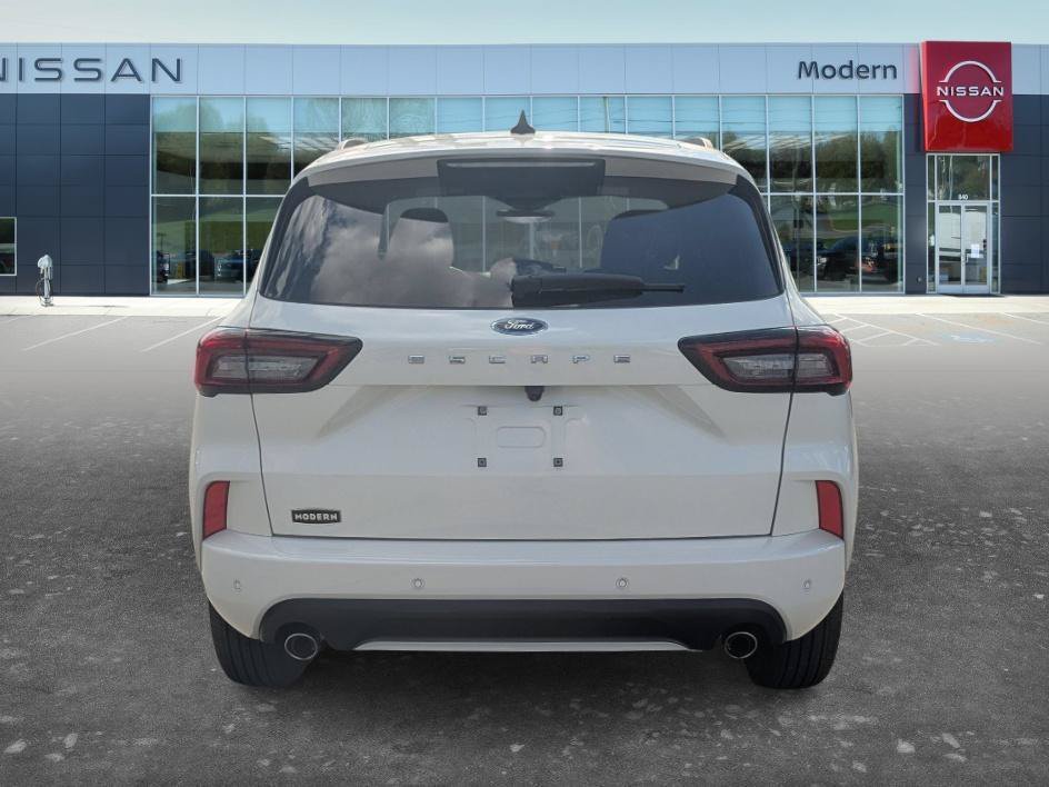 Used 2024 White Metallic Ford ST-Line image 4