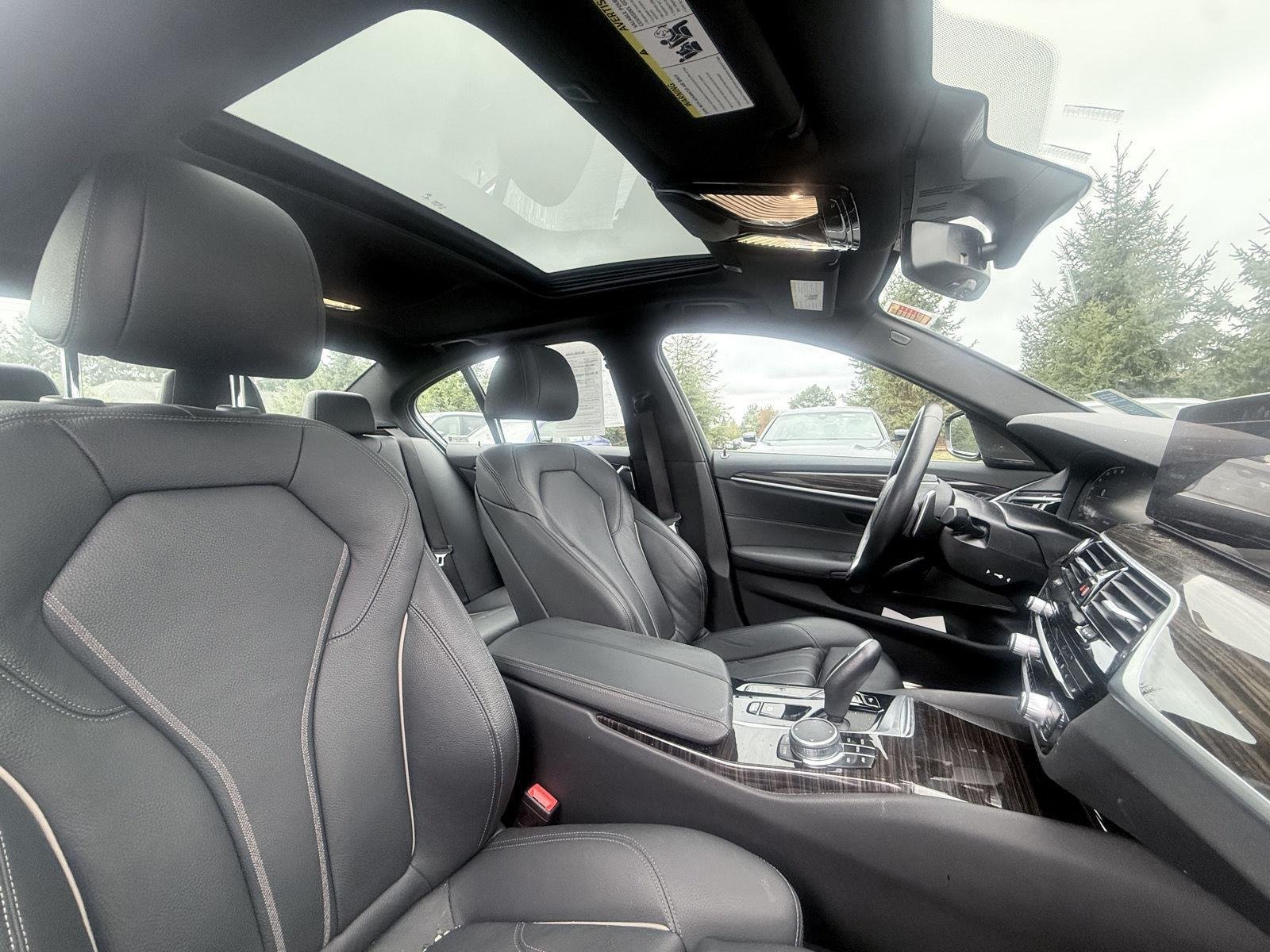 Used 2023 Black Sapphire Metallic BMW 530i xDrive image 9