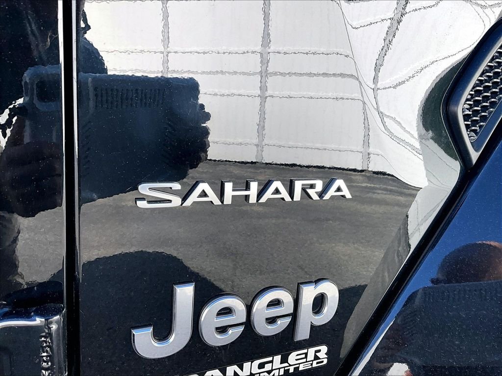 Used 2020 Black Clearcoat Jeep Unlimited Sahara image 22