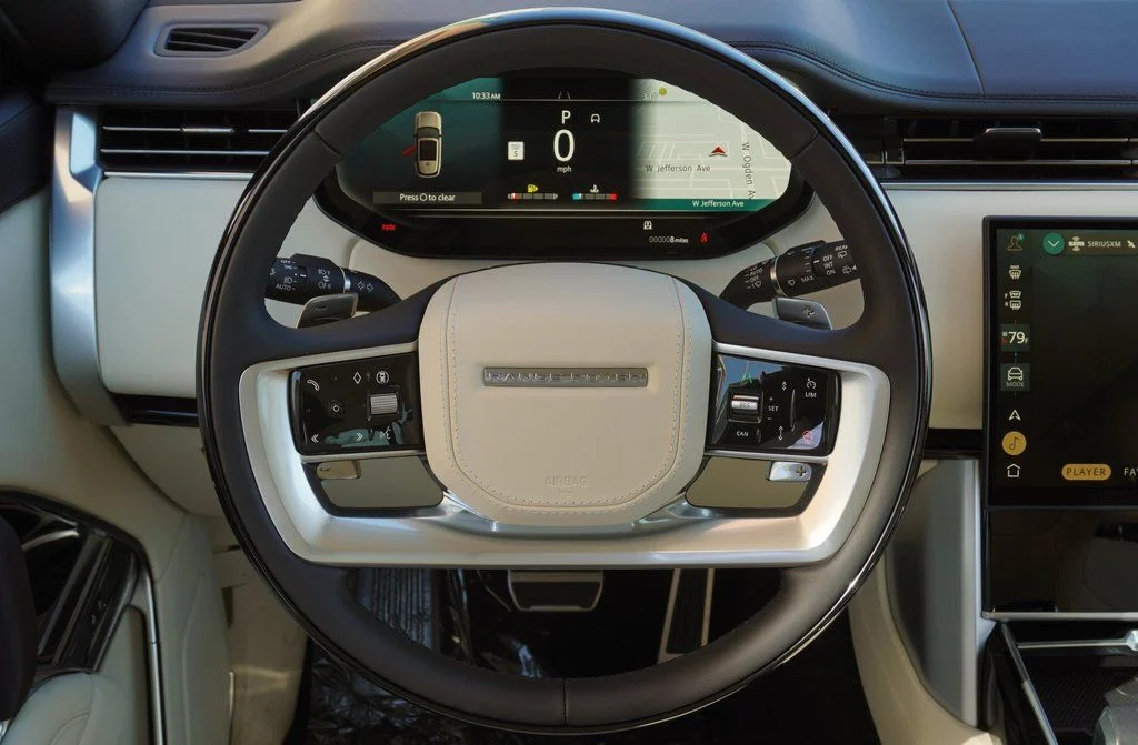 New 2026 Ostuni Pearl White Land Rover SE image 16
