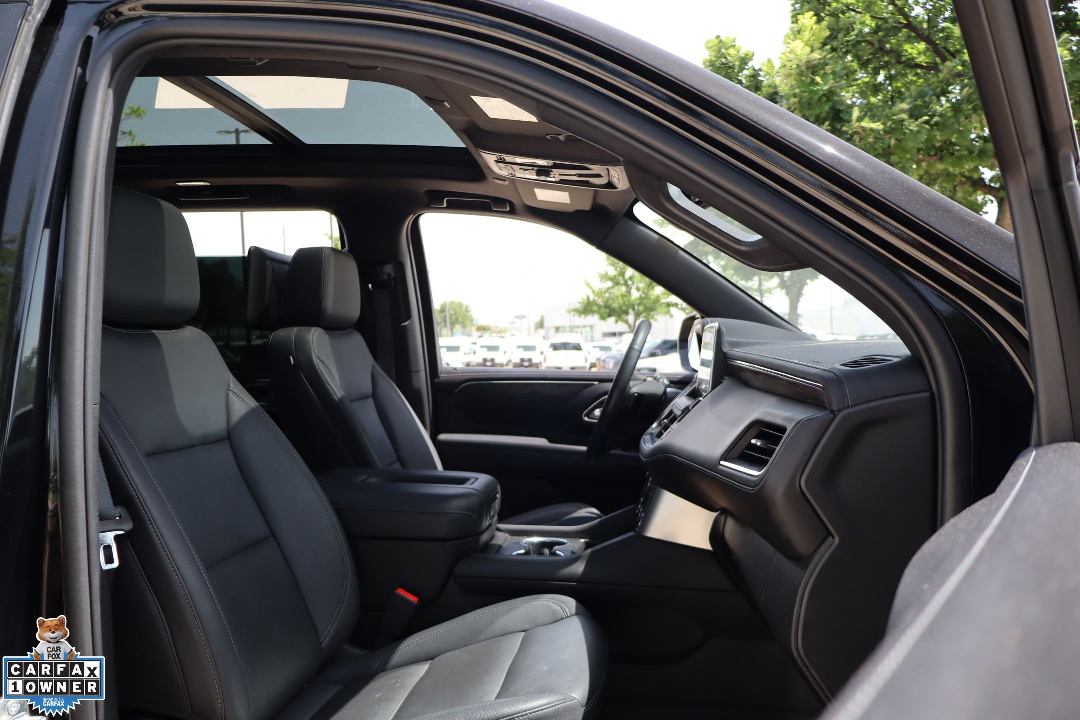 Used 2023 Black Chevrolet Z71 image 30