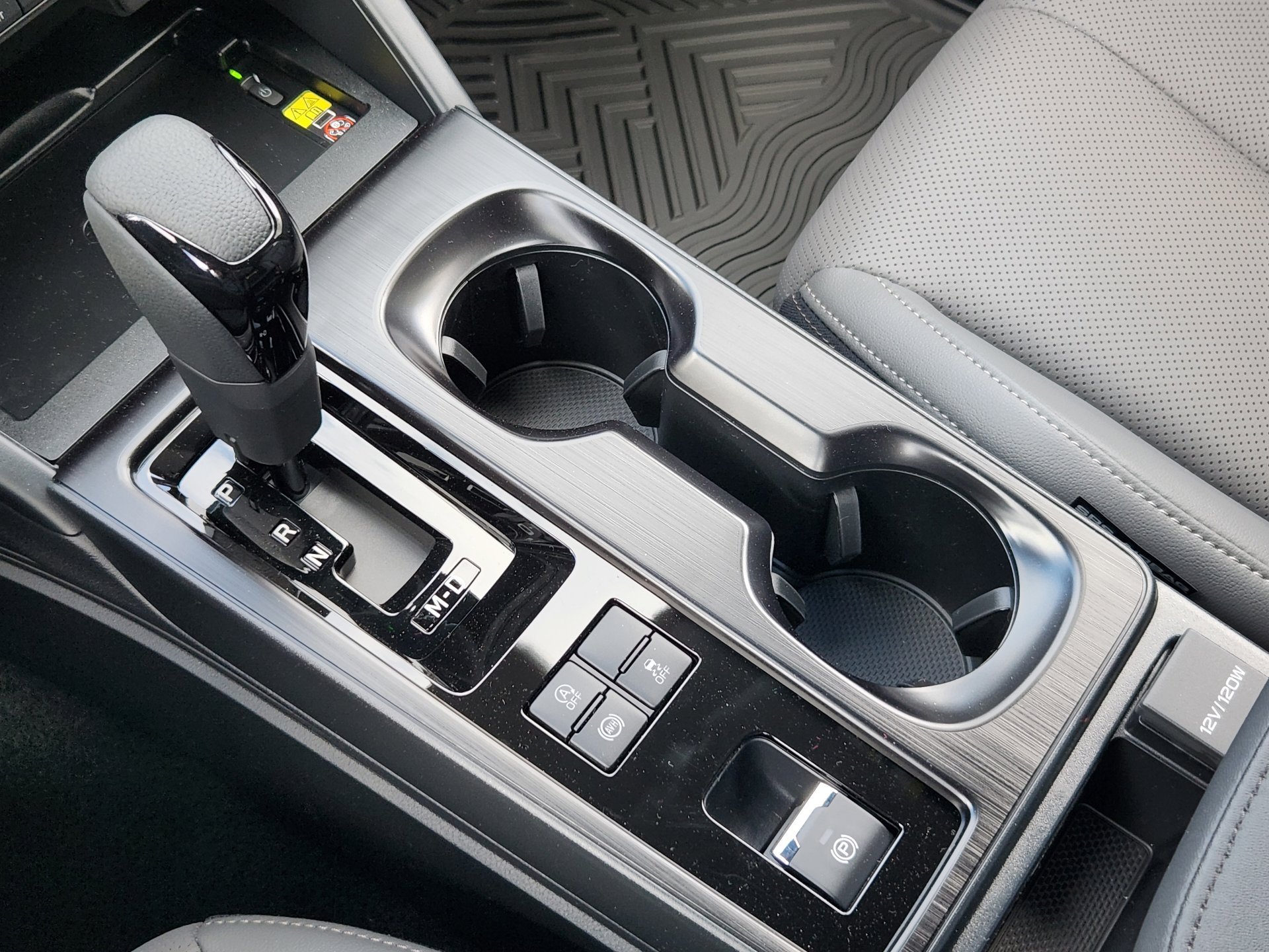 2026 Subaru Outback Limited - Photo 16