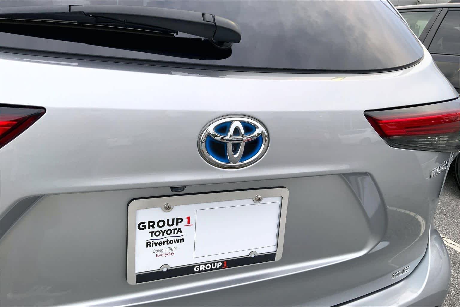 Used 2023 Celestial Silver Metallic Toyota Hybrid XLE image 9