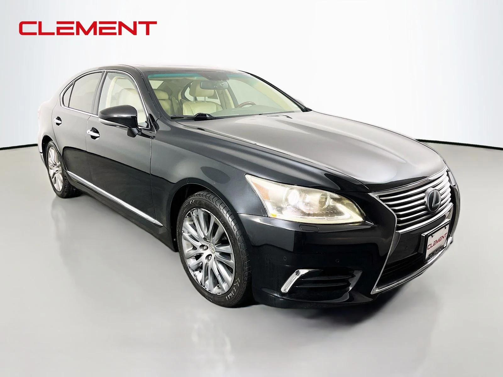Used 2017 Black Lexus 460 image 4