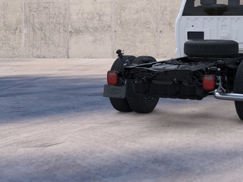 New 2025 Oxford White Ford F-350® XL image 21