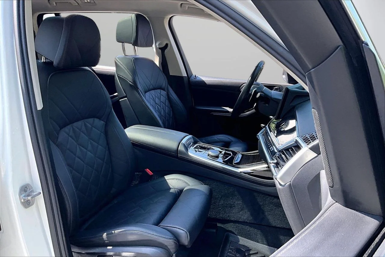 Certified Used 2023 White BMW xDrive40i image 23