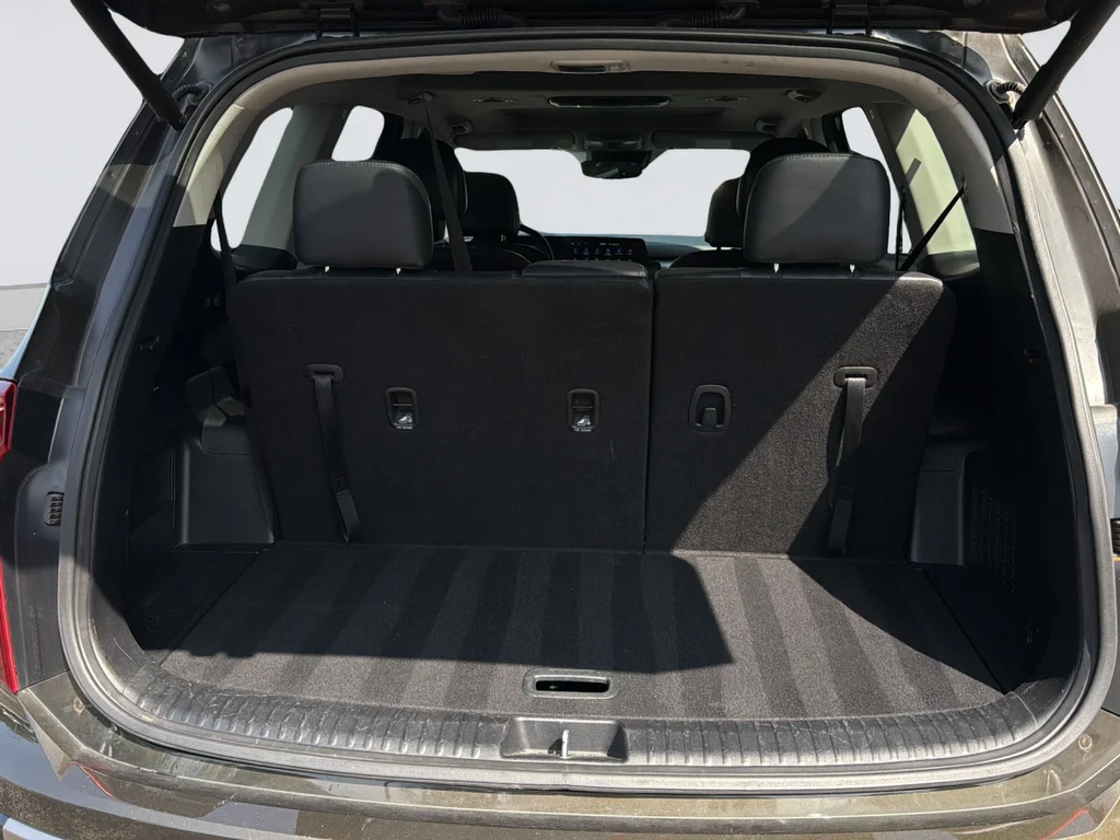 Certified Used 2025 Green Kia S image 33