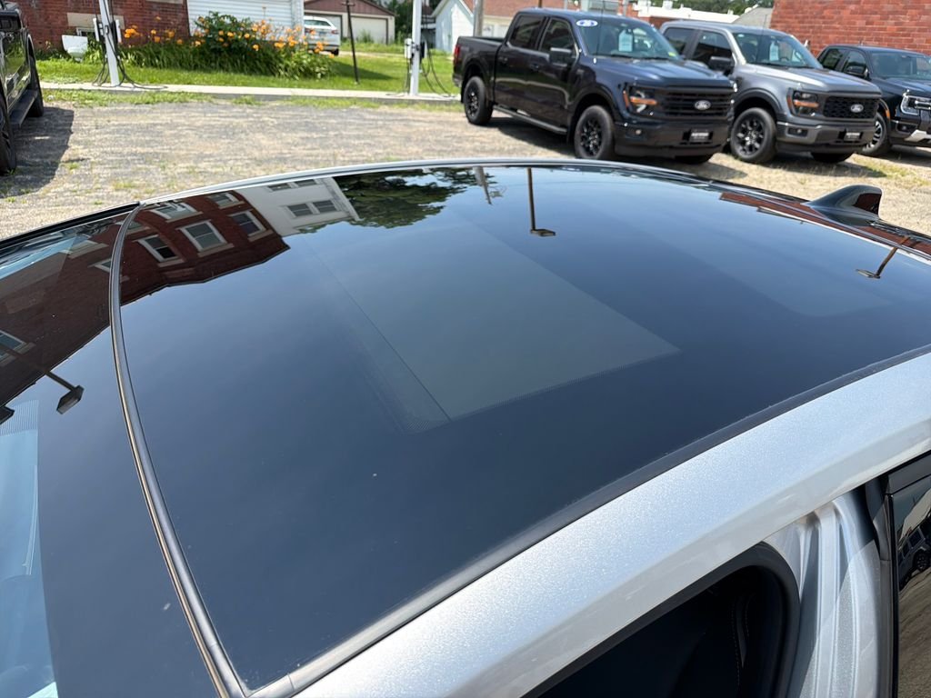 Used 2024 CUTTING EDGE Toyota Limited image 9