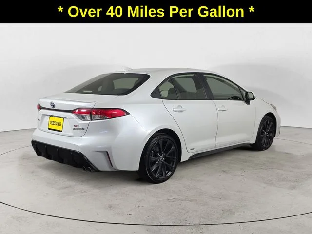 Used 2024 Pearl Toyota SE image 5