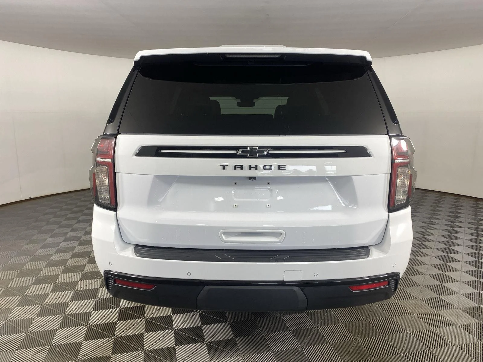Used 2023 Summit White Chevrolet Z71 image 6