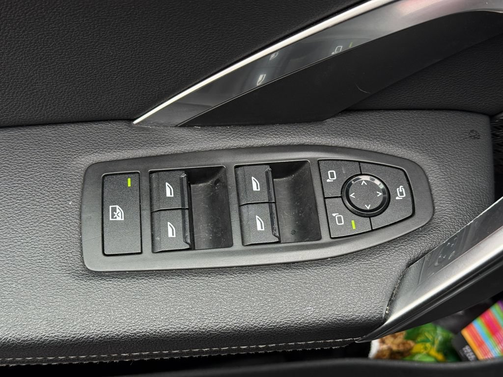 Used 2023 Black BMW xDrive28i image 21