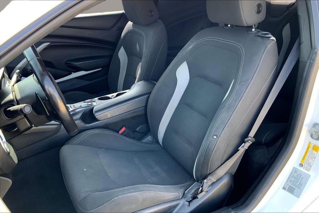 Used 2020 Summit White Chevrolet 1LT image 23