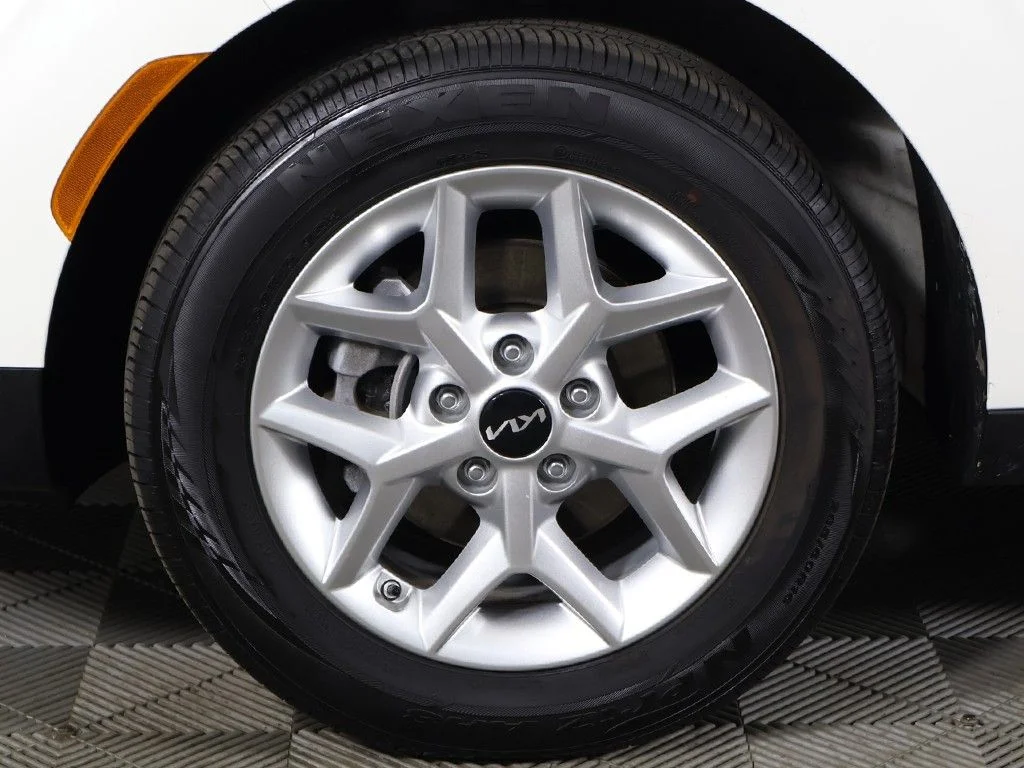 Used 2024 White Kia LX image 20