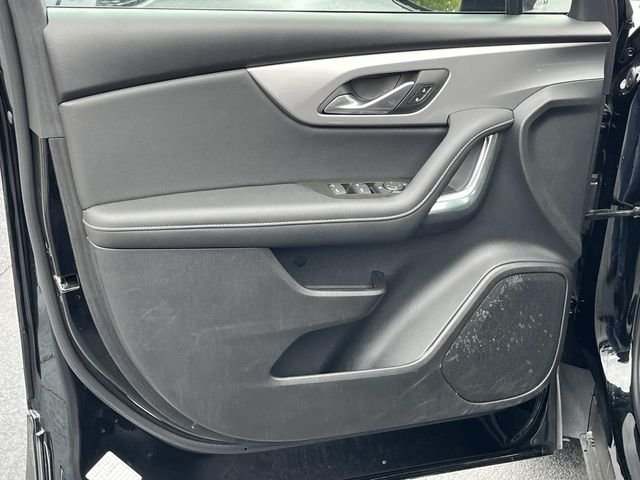 Used 2025 Black Chevrolet LT image 24