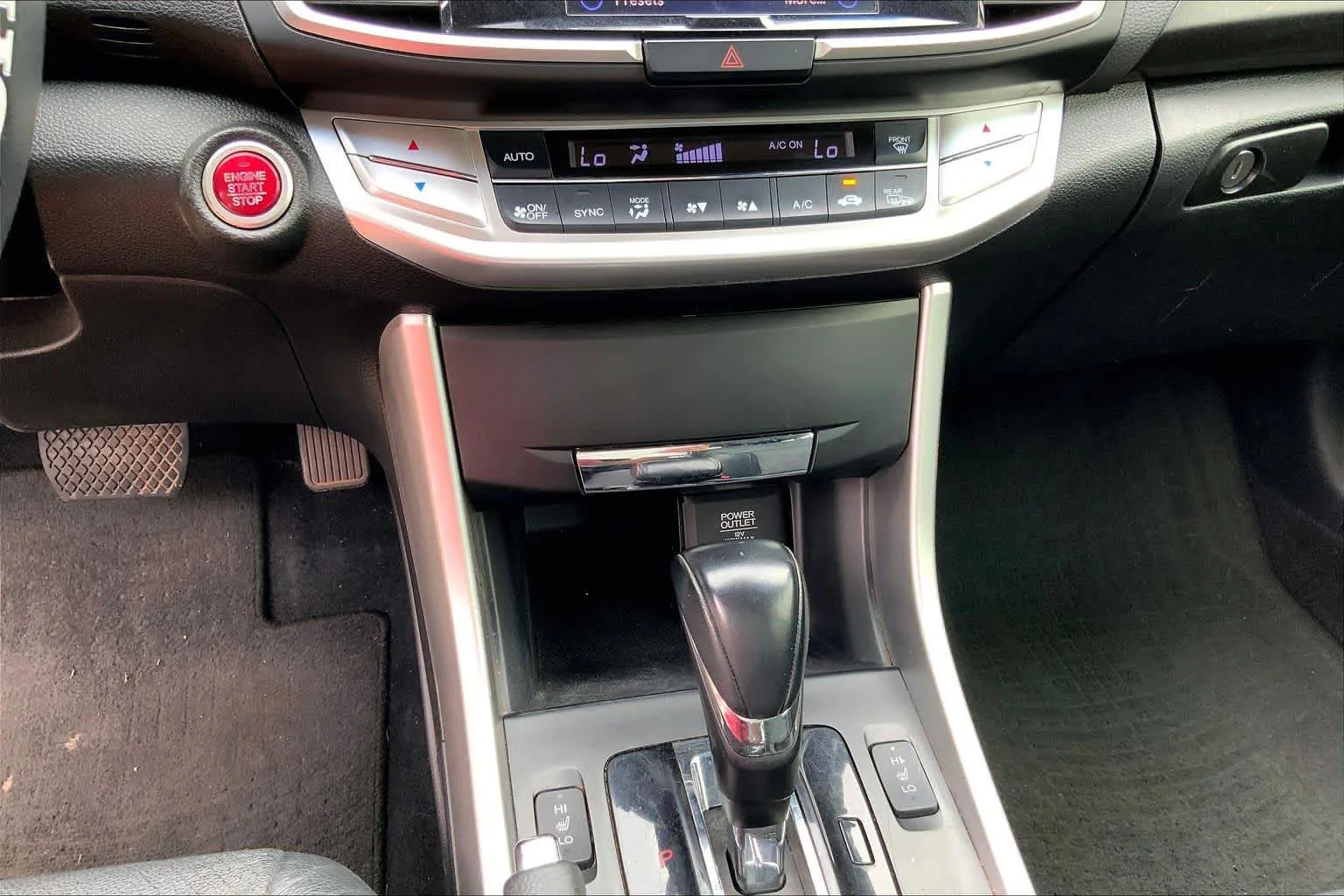 Used 2013 Alabaster Silver Metallic Honda EX-L image 30