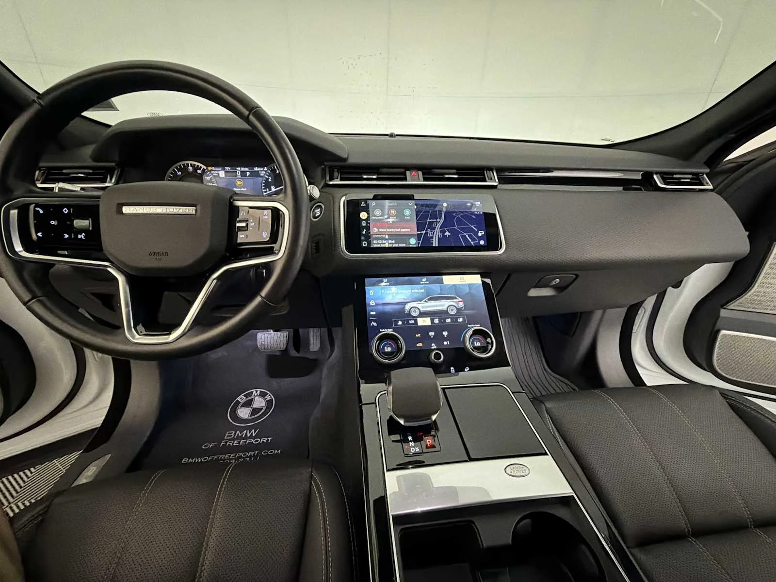 Used 2022  Land Rover S image 16