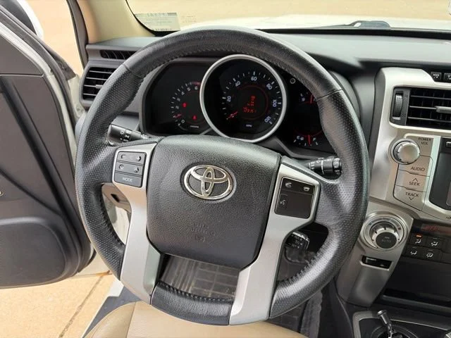 Used 2012  Toyota SR5 image 12