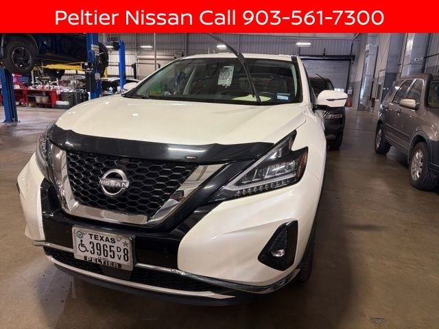 Used 2024 White Nissan SL image 4