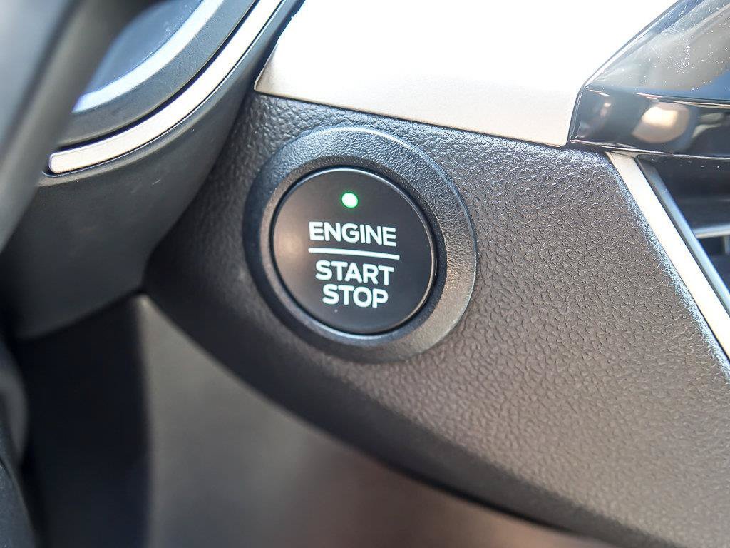 Used 2022 White Metallic Ford SE Hybrid image 21