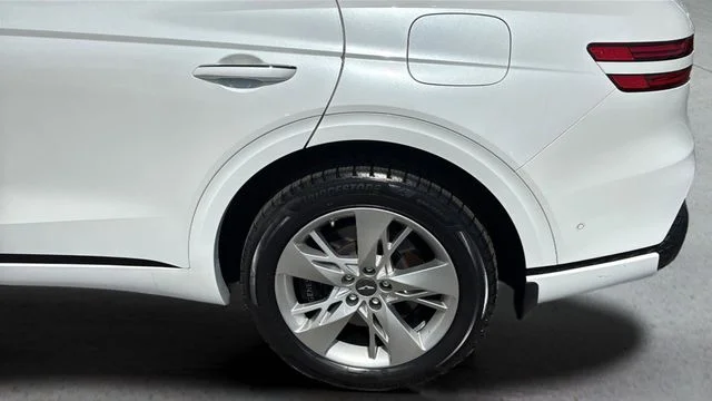 Used 2023 White Genesis 3.5T Sport image 36