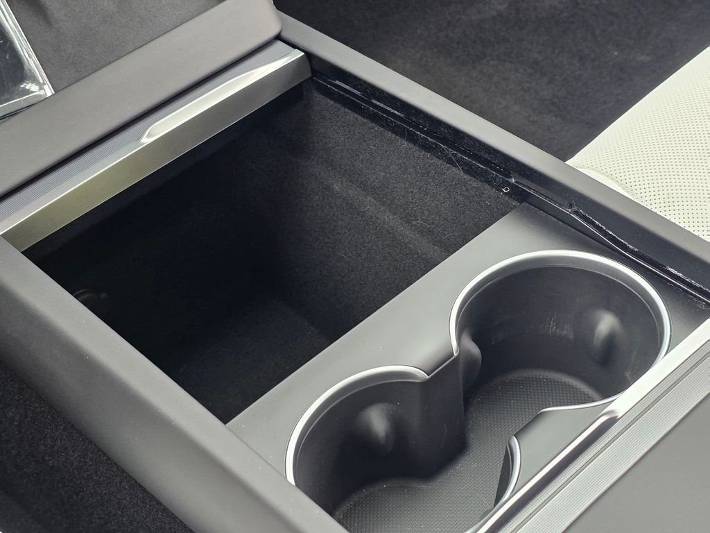 Used 2026  Tesla Performance image 31