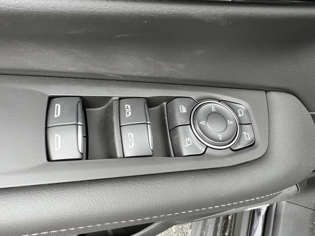 2026 Chevrolet Suburban Premier - Photo 13