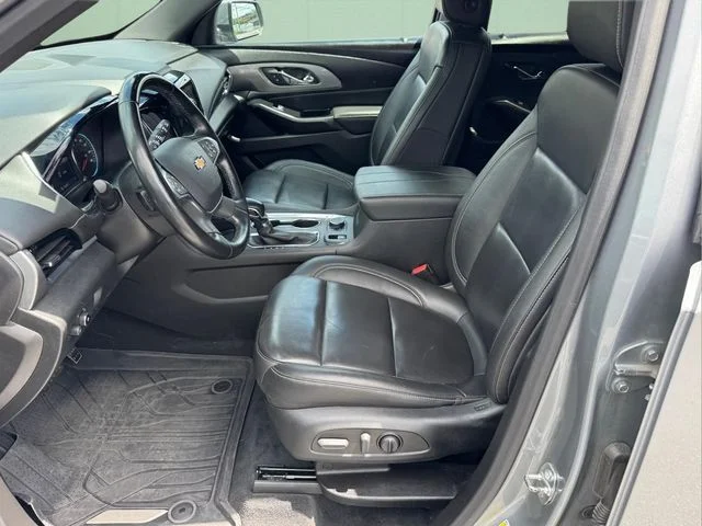 Used 2023 Gray Chevrolet LT Leather image 5