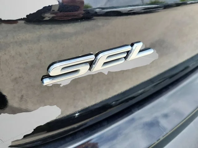 Used 2024 Black Ford SEL image 31