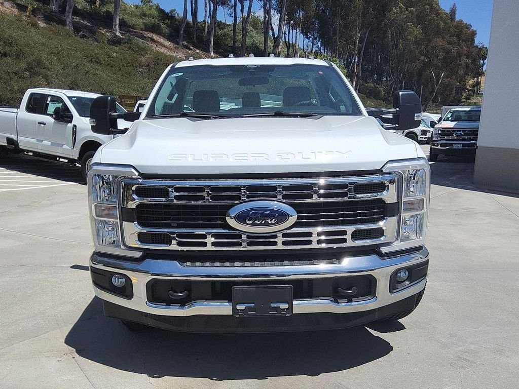 New 2025 Oxford White Ford XL image 26