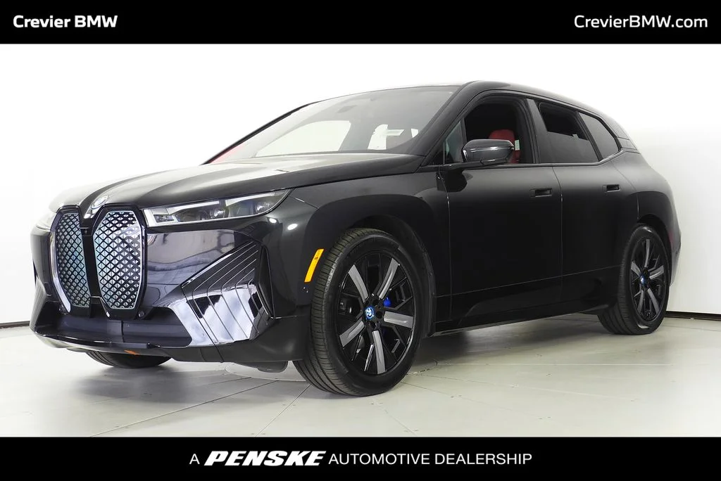 2025 BMW iX M60's photo