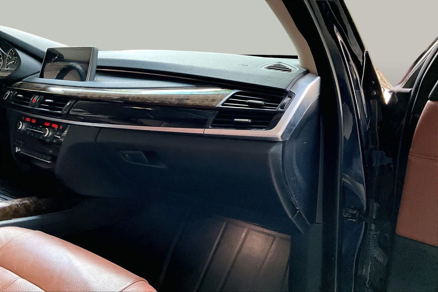 Used 2015 Imperial Blue Metallic BMW sDrive35i image 18