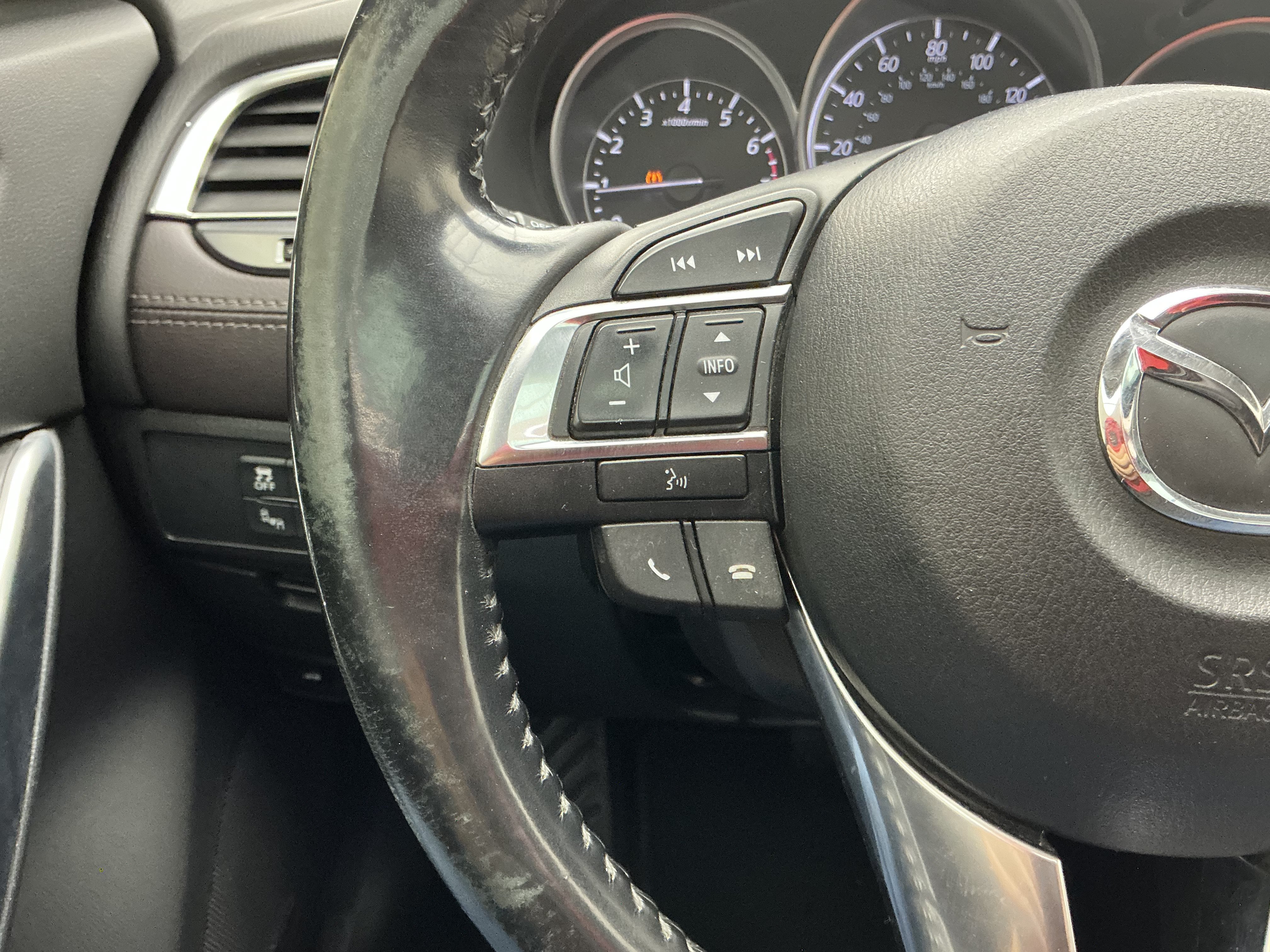 Used 2016 Jet Black Mica Mazda i Grand Touring image 9