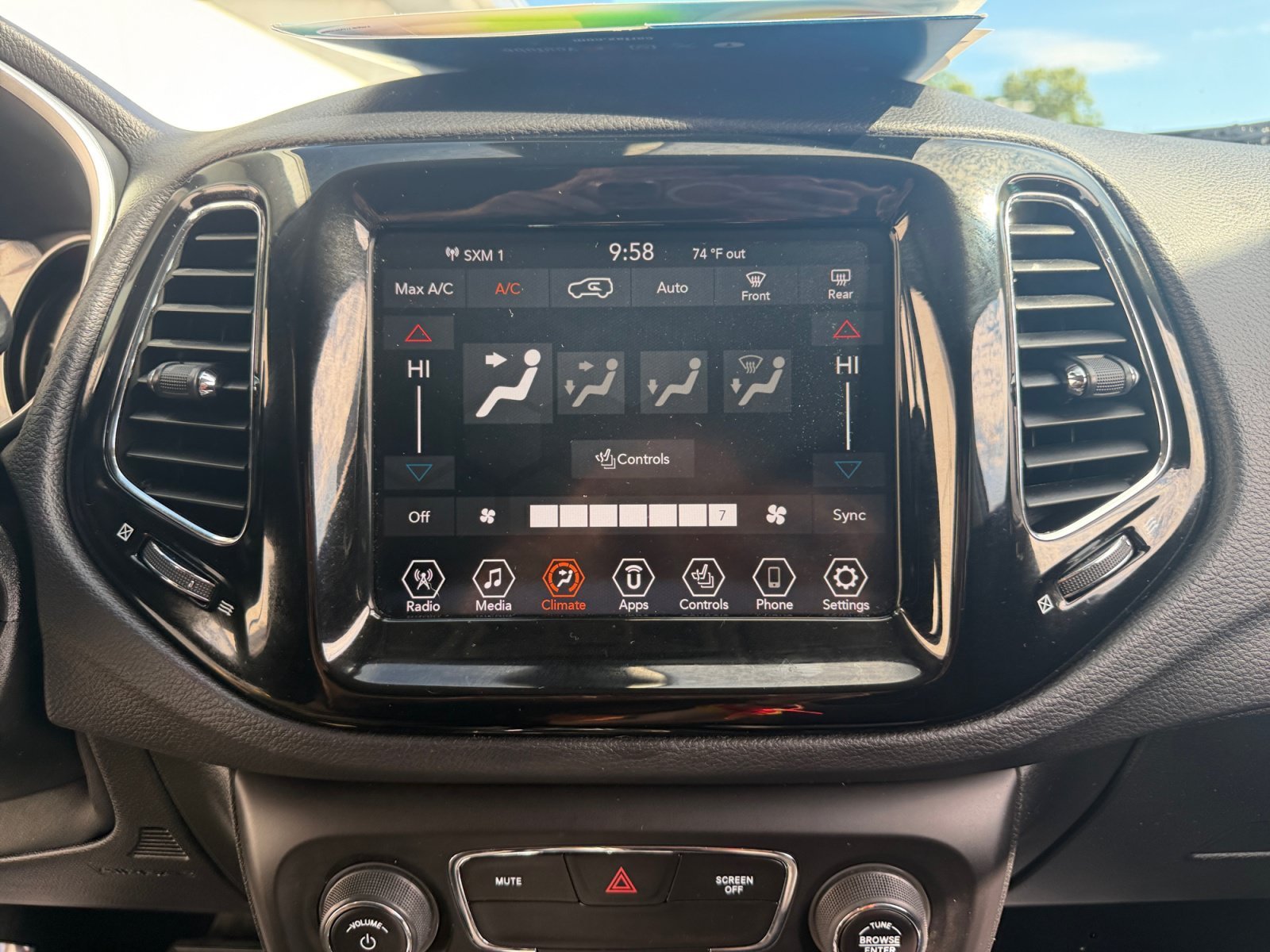 Used 2018 Billet Silver Metallic Clearcoat Jeep Limited image 20