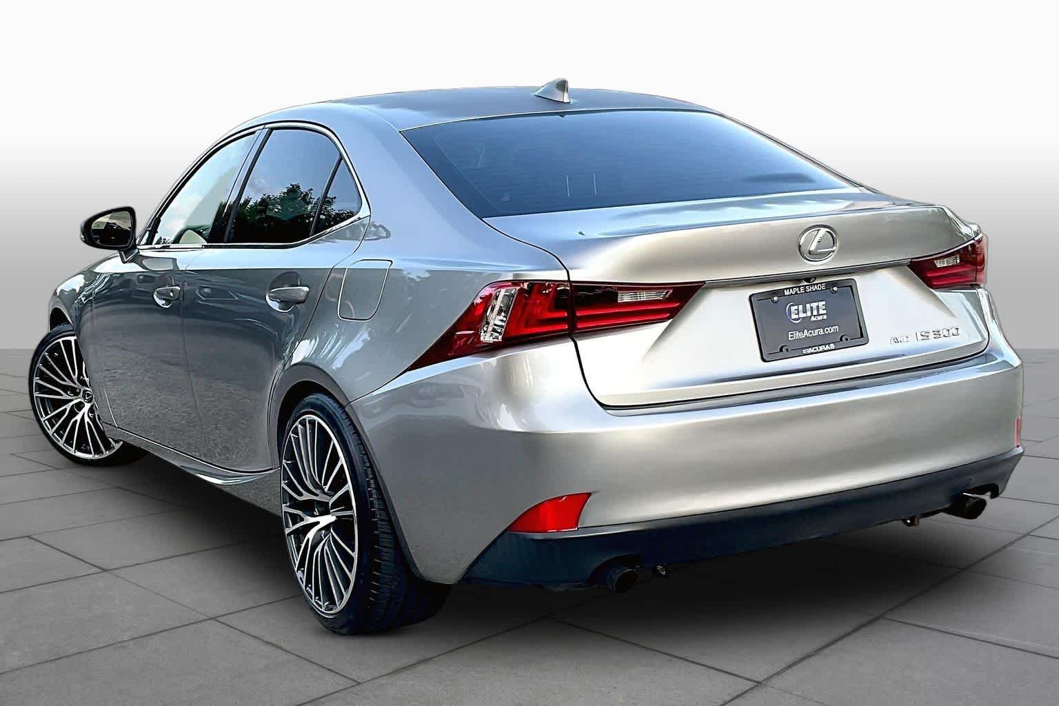 Used 2016 Atomic Silver Lexus  image 12