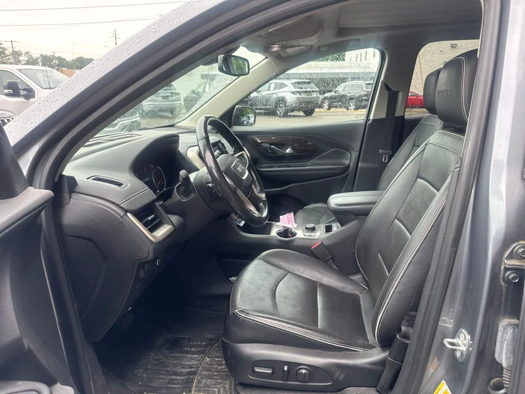 Used 2019 Gray GMC Denali image 17