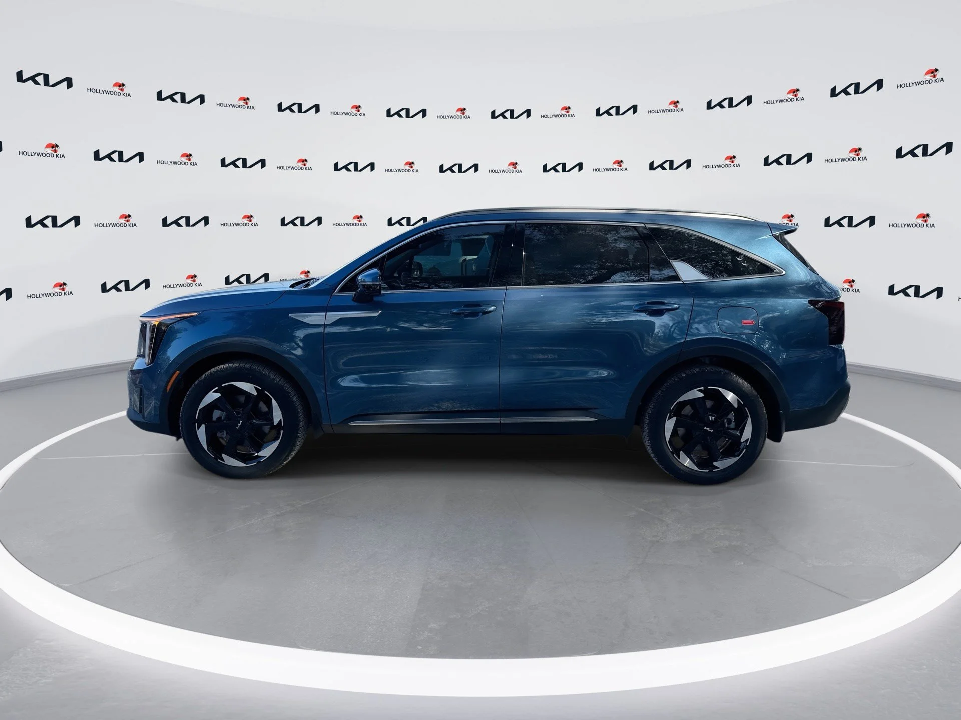 New 2026 Mineral Blue Kia EX image 5